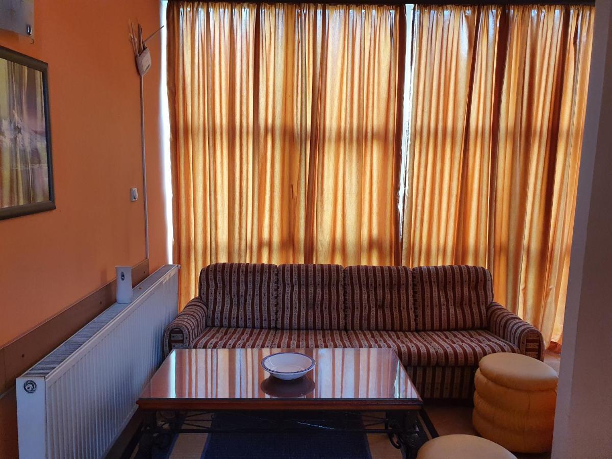 Motel Zoka Dvorovi Zewnętrze zdjęcie