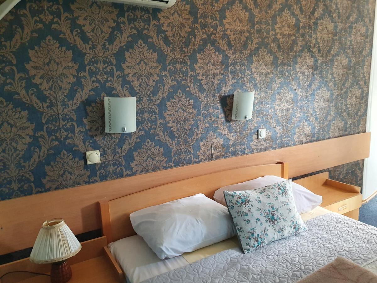 Motel Zoka Dvorovi Zewnętrze zdjęcie